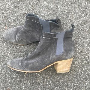 Vince boots